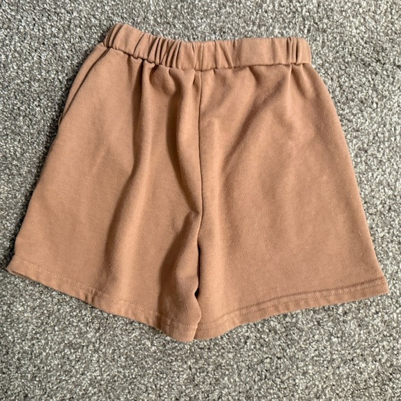 Girls Brown Sweat Shorts with pockets. 10Y - Picture 2 of 3